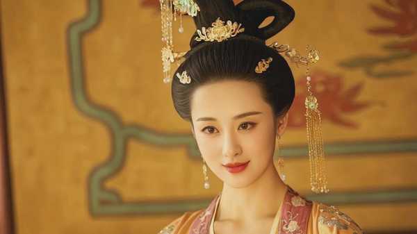 杨贵妃哪里，杨贵妃死亡真相与历史谜团解析