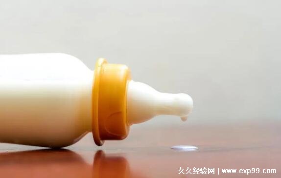 母乳挤到玻璃奶瓶能放多久，最多4小时(需要尽早给宝宝喝)